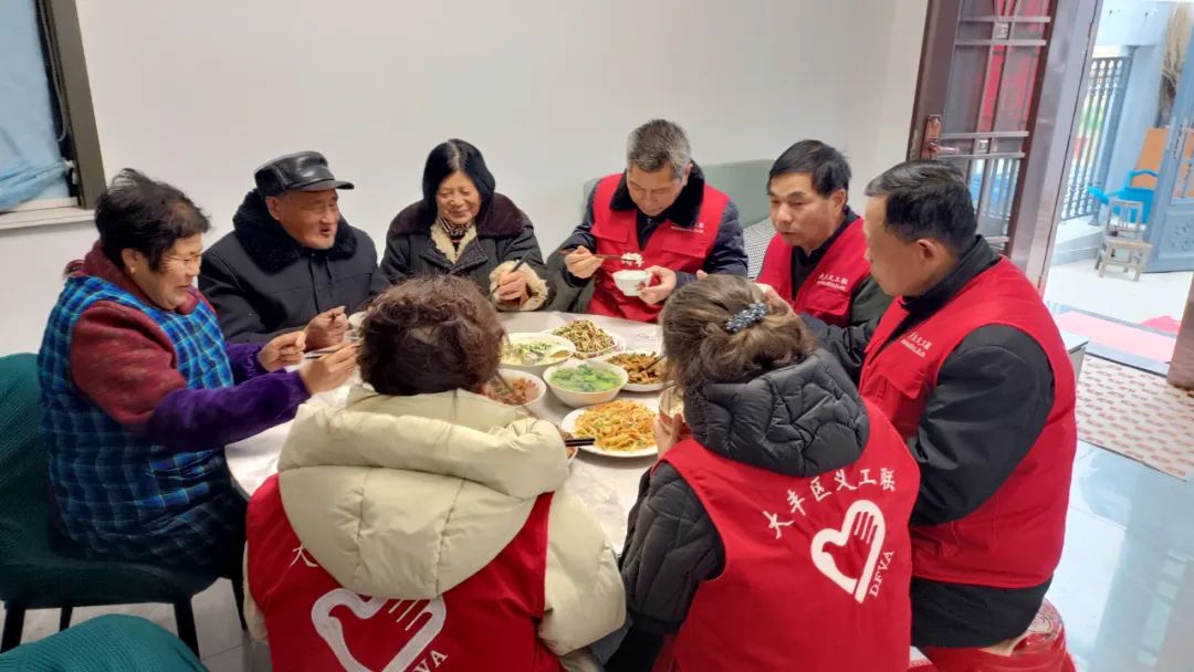 最难熬的是孤独：大丰这位奶奶26年前服兵役的儿子车祸身亡，去年当过兵的丈夫又病故……