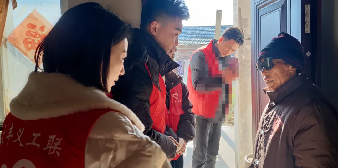 腊八节，大丰这个村庄老人们喝了650元的好酒，想多喝又不敢多喝……