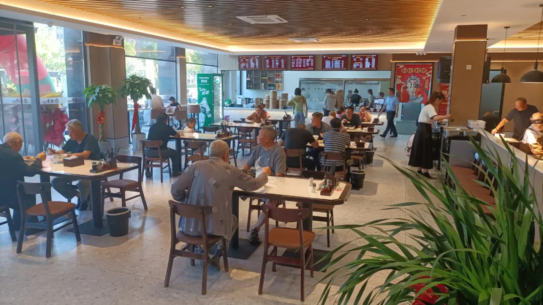 大丰餐饮界黑马？门窗老板跨界餐饮 