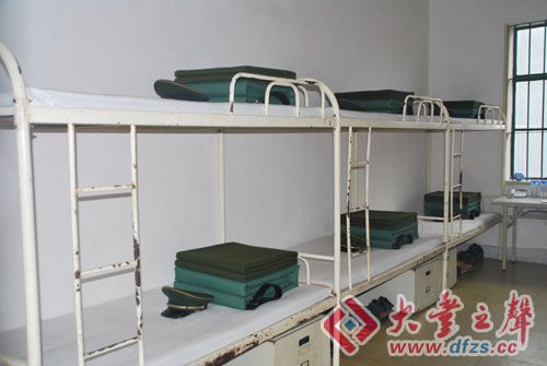 大丰牵手婚庆公司慰问驻我市武警部队新兵连