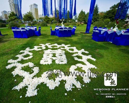 青花瓷主题婚礼中的双“囍”字