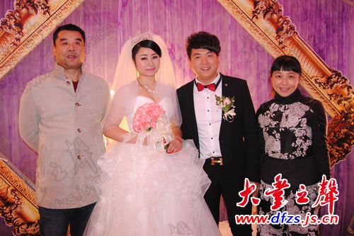 老总结婚了_鸿星尔克老总图片(2)