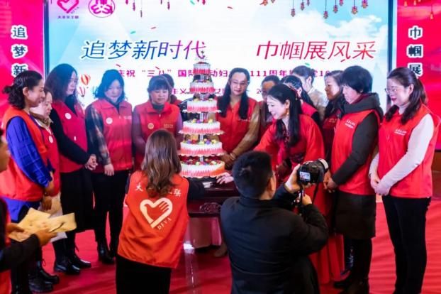 江苏大丰荷兰花海郁金香多彩多姿
