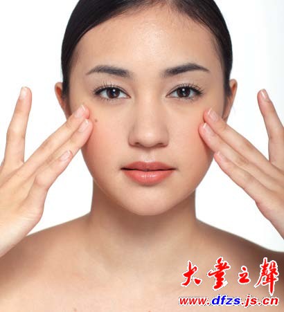 脸部减压按摩Step2